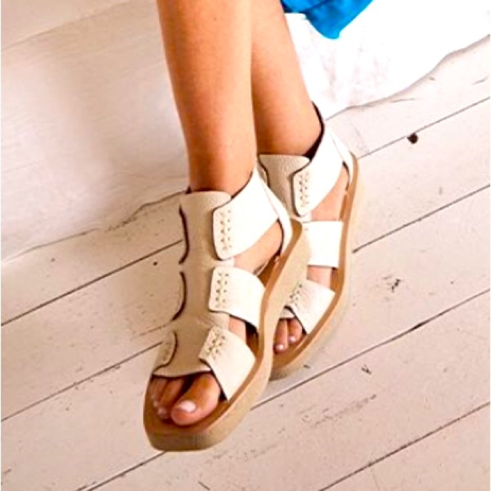 New genuine leather sandals cream 9